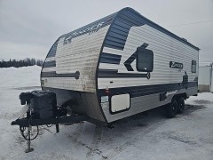 BUY CROSSROADS ZINGER 211RD 2022 TRAVEL TRAILER, The Great Northern Auction